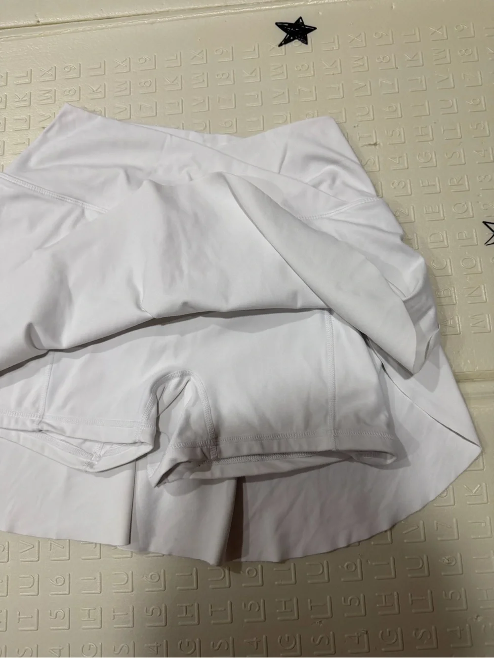 HALARA White Flared Athletic Skort